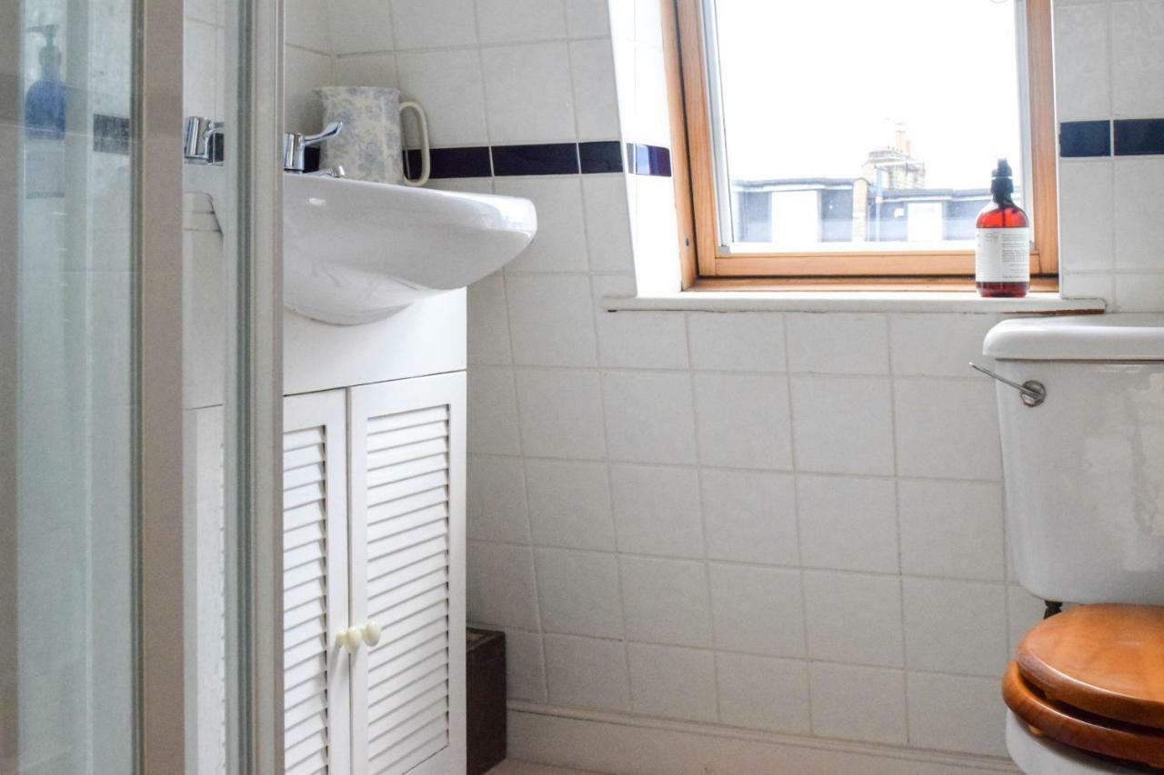 לונדון 3 Bedroom Family House With A Superb Kitchen And Garden מראה חיצוני תמונה