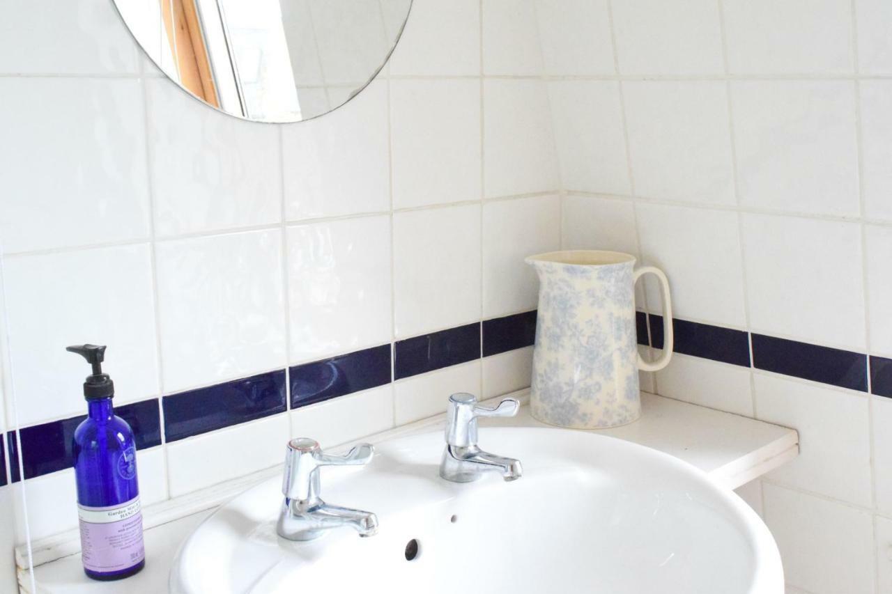 לונדון 3 Bedroom Family House With A Superb Kitchen And Garden מראה חיצוני תמונה