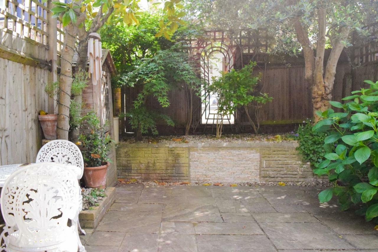 לונדון 3 Bedroom Family House With A Superb Kitchen And Garden מראה חיצוני תמונה