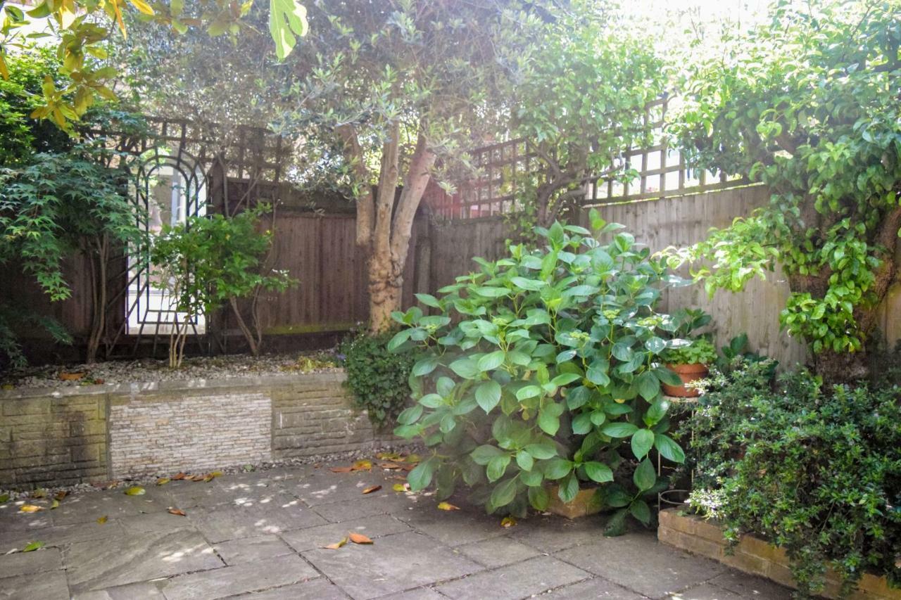 לונדון 3 Bedroom Family House With A Superb Kitchen And Garden מראה חיצוני תמונה